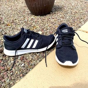 Adidas cloud foam shoes size 10